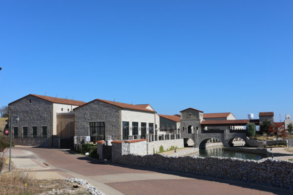 813578656-entrada-westlake-restaurant-c